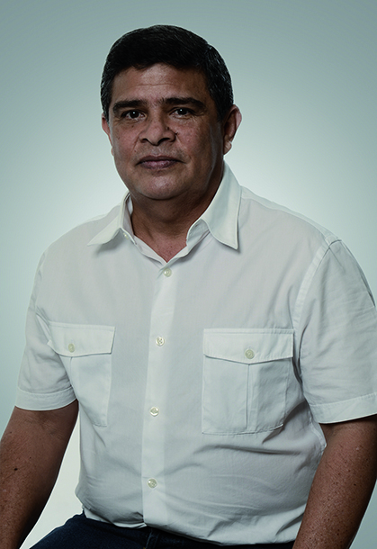 Rafael Lafont secretario