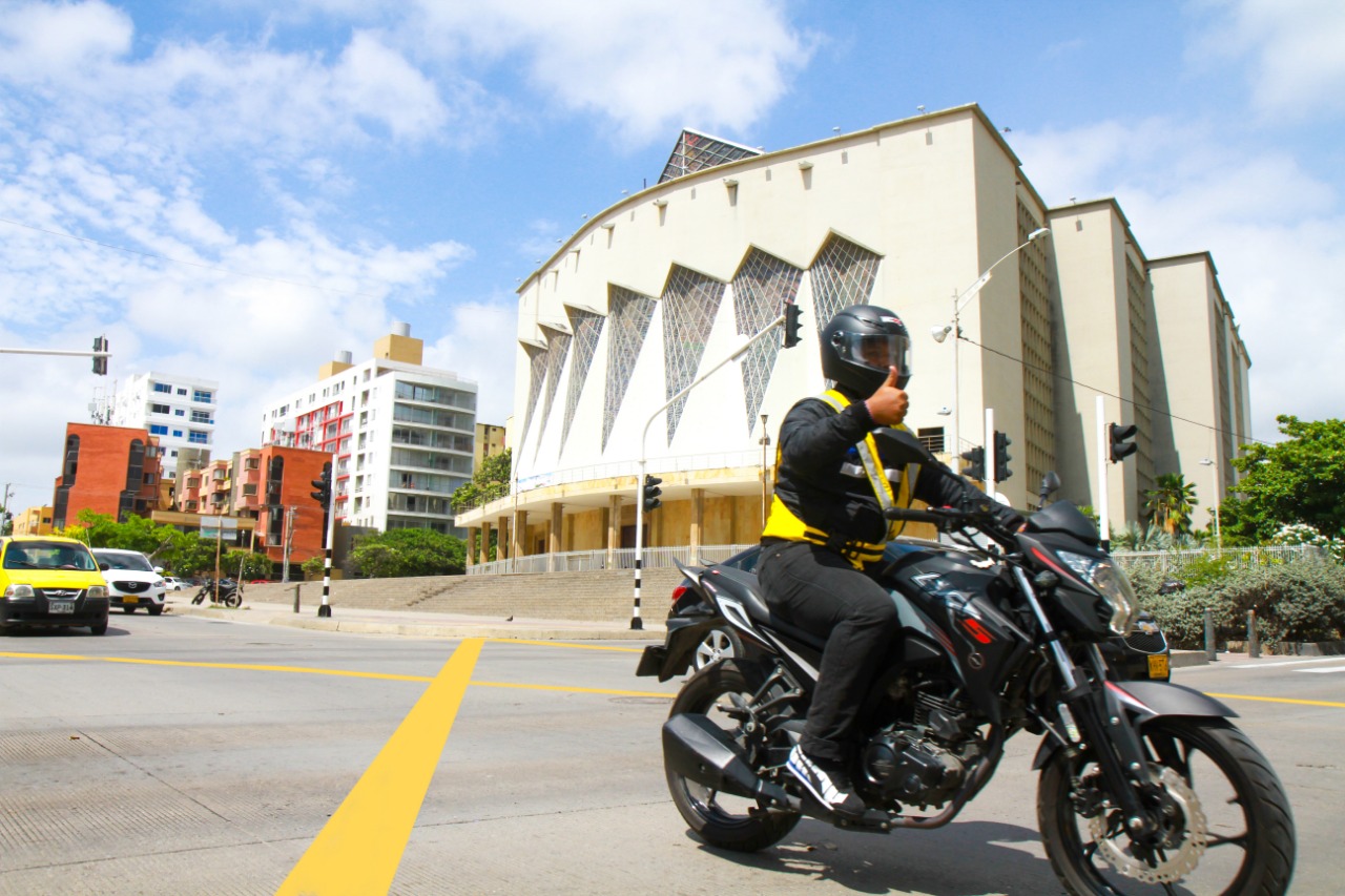 Motociclista ejemplar Barranquilla