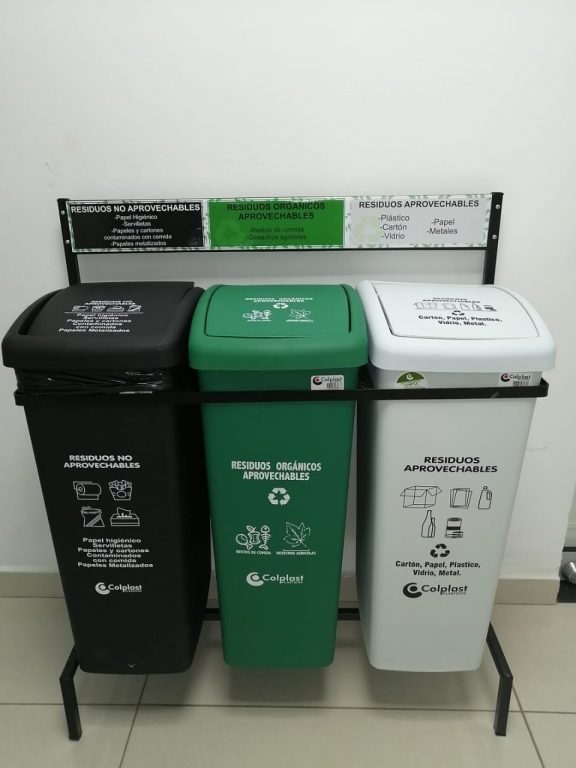 colores canecas de basura 2021