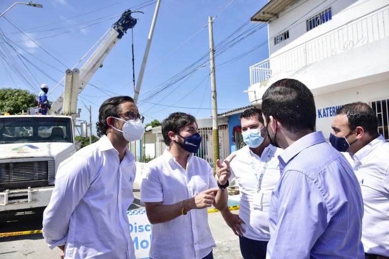 Alcalde Jaime Pumarejo durante el lanzamiento del proyecto de normalización eléctrica.