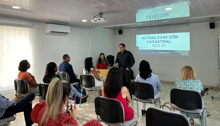 Socialización de la gestión catastral en la Lonja de Barranquilla